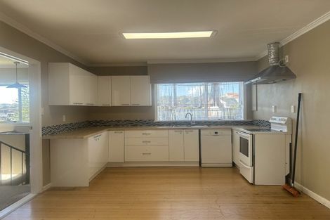 Photo of property in 6 Crichton Terrace, Hauraki, Auckland, 0622
