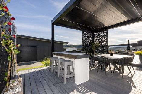 Photo of property in 33 Pohutukawa Drive, Eskdale, Napier, 4182