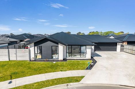 Photo of property in 19 Batchelor Place, Kaiapoi, 7630