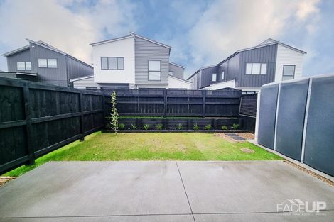 Photo of property in 5 Jagoda Road, Westgate, Auckland, 0614