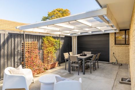 Photo of property in 2/10 Guise Lane, Hillmorton, Christchurch, 8025