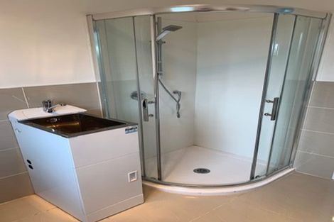 Photo of property in 8a Janese Place, Weymouth, Auckland, 2103