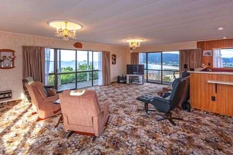 Photo of property in 215 Paku Drive, Tairua, 3508