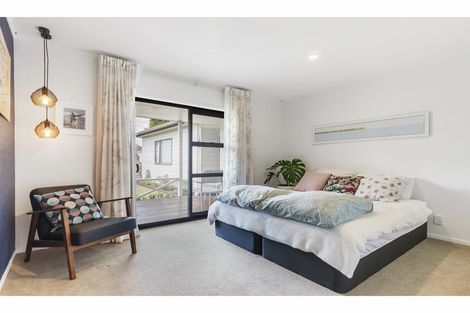 Photo of property in 6 Edgewater Grove, Orewa, 0931