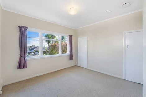 Photo of property in 411 Carrington Street, Upper Vogeltown, New Plymouth, 4310