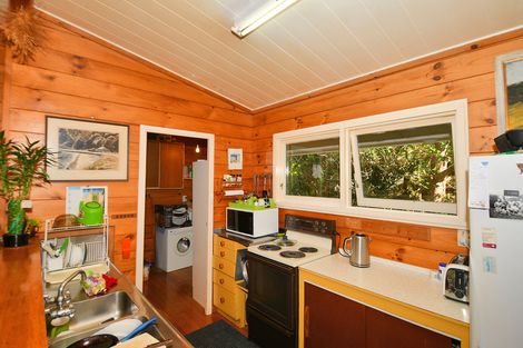 Photo of property in 61 Goat Island Road, Leigh, 0985