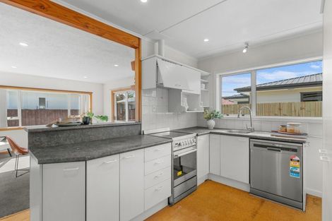 Photo of property in 21 Moreland Avenue, Papanui, Christchurch, 8053