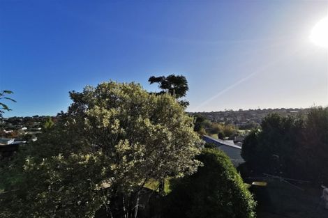 Photo of property in 2/13 Helicon Place, Totara Vale, Auckland, 0629