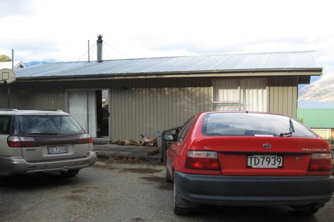 Photo of property in 20 Evergreen Place, Sunshine Bay, Queenstown, 9300