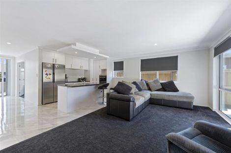 Photo of property in 39 Awatira Drive, Papamoa Beach, Papamoa, 3118