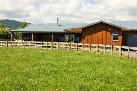 Photo of property in 4 Pukematawai Lane, Levin, 5571