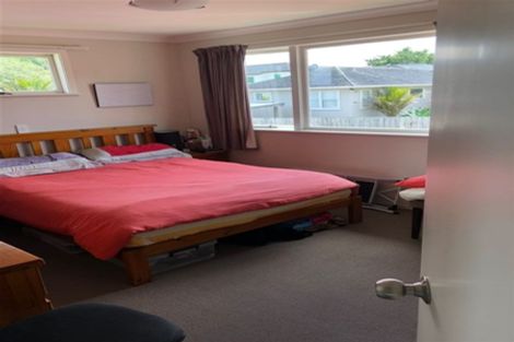 Photo of property in 84 Sylvan Crescent, Te Atatu South, Auckland, 0610