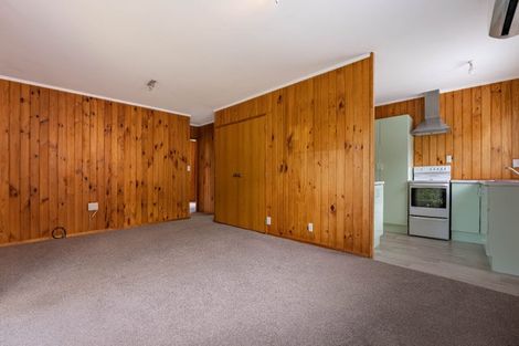Photo of property in 1 Cochrane Avenue, Arkles Bay, Whangaparaoa, 0932