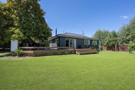 Photo of property in 17 Irwin Place, Kinloch, Taupo, 3377