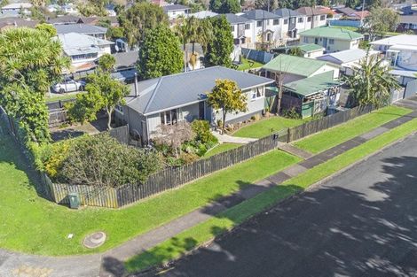Photo of property in 3 Estuary Road, Weymouth, Auckland, 2103