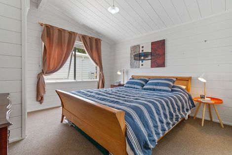 Photo of property in 1 Holland Close, Pauanui, Hikuai, 3579