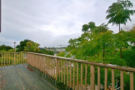 Photo of property in 2/23 Tui Glen Road, Birkenhead, Auckland, 0626