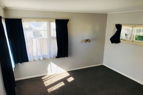 Photo of property in 4 Gladson Avenue, Sockburn, Christchurch, 8042