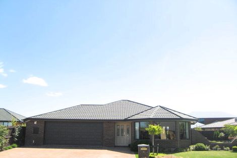 Photo of property in 4 Vaughan Way, Redwood, Christchurch, 8051
