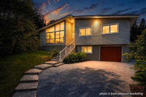 Photo of property in 24 Arrow Road, Forrest Hill, Auckland, 0620