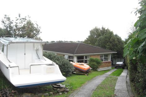 Photo of property in 3 Haseler Crescent, Howick, Auckland, 2014