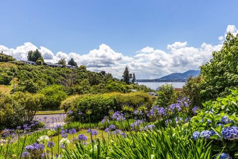 Photo of property in 7 Te Urunga Place, Acacia Bay, Taupo, 3330