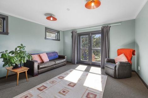 Photo of property in 124 Sutherland Road, Melrose, Wellington, 6023