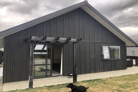 Photo of property in 52 Minaret Ridge, Wanaka, 9305