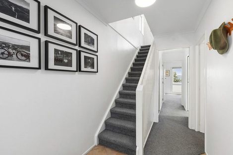 Photo of property in 77 Kaikoura Street, Maupuia, Wellington, 6022