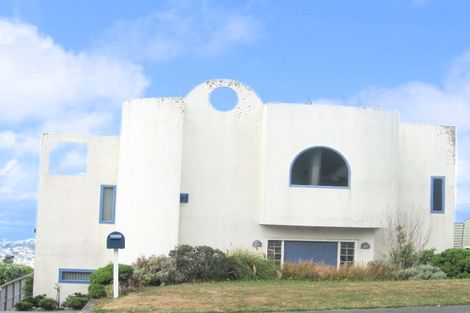 Photo of property in 61 Ashton Fitchett Drive, Brooklyn, Wellington, 6021