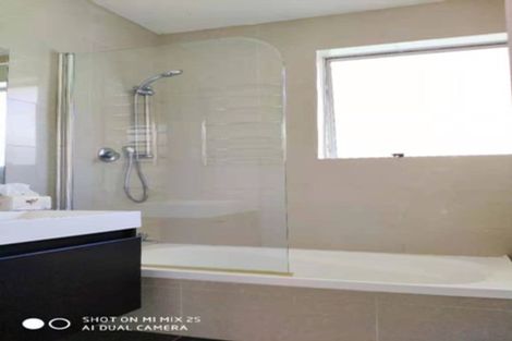 Photo of property in 27 Fitzwater Place, Henderson, Auckland, 0612