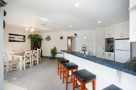 Photo of property in 12 Lancewood Lane, Roslyn, Palmerston North, 4414