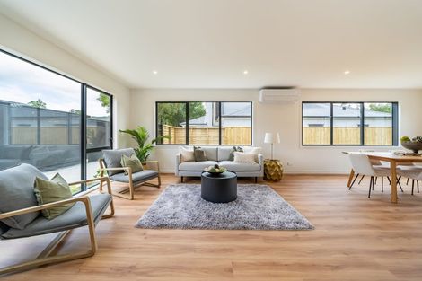 Photo of property in 47b Heretaunga Square, Silverstream, Upper Hutt, 5019