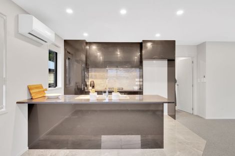 Photo of property in 8a Frederick Place, Whalers Gate, New Plymouth, 4310