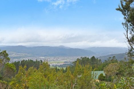Photo of property in 75 Avro Road, Blue Mountains, Upper Hutt, 5371