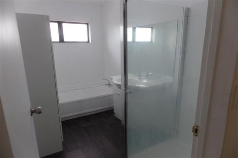 Photo of property in 3/24 Eastglen Road, Glen Eden, Auckland, 0602