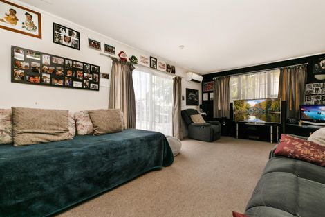 Photo of property in 25 Astor Place, Manurewa, Auckland, 2102