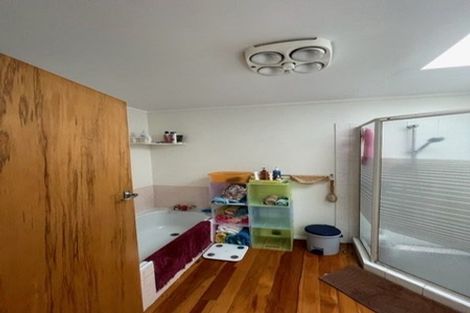 Photo of property in 23 Tobruk Crescent, Milford, Auckland, 0620