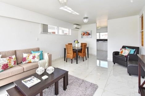 Photo of property in 3/8 Russell Road, Manurewa, Auckland, 2102