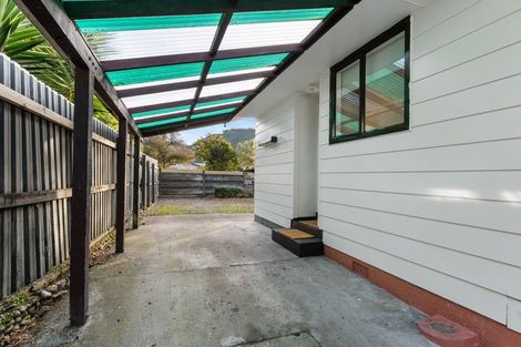 Photo of property in 14b Crystal Grove, Birchville, Upper Hutt, 5018