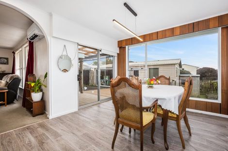 Photo of property in 91 Astrolabe Street, Cannons Creek, Porirua, 5024