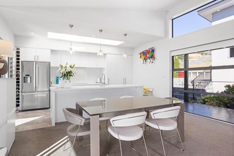 Photo of property in 16 Harbour View Heights, Picton, 7220