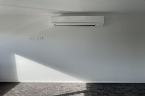 Photo of property in 33d Hillcrest Road, Papatoetoe, Auckland, 2025