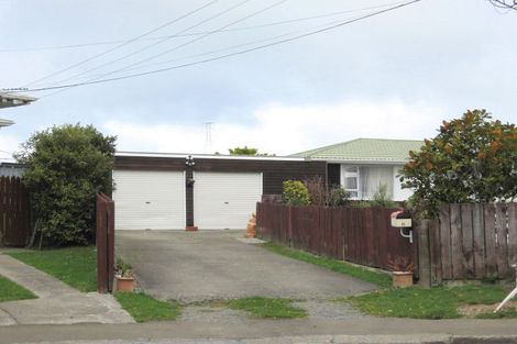 Photo of property in 41 Bancroft Terrace, Newlands, Wellington, 6037