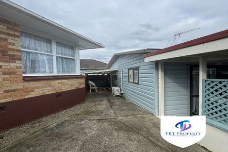 Photo of property in 696 Massey Road, Mangere, Auckland, 2022
