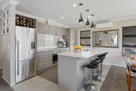 Photo of property in 6 Poppy Watts Grove, Stokes Valley, Lower Hutt, 5019