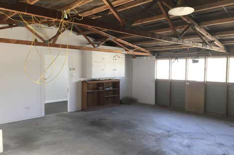 Photo of property in 21 Dorking Road, Brooklyn, Wellington, 6021