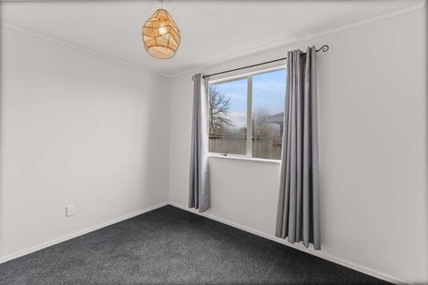 Photo of property in 2/79 Luanda Drive, Ranui, Auckland, 0612