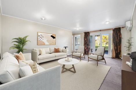 Photo of property in 9 Hand Road, Helensville, 0800