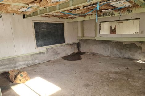 Photo of property in 35 Hukatai Street, Elsdon, Porirua, 5022
